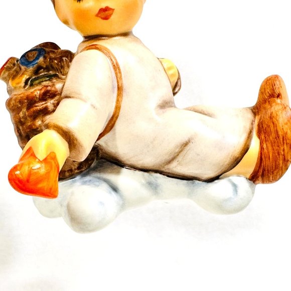 Goebel Hummel 481 "Love From Above" Angel Ornament - TMK-6 - Picture 6 of 10